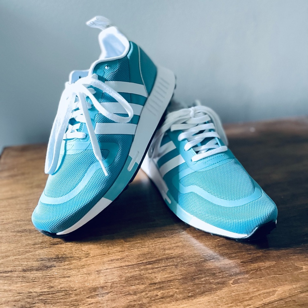 Adidas tennis shoes